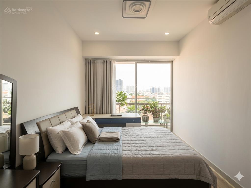 Bán căn hộ garden plaza 1 phú mỹ hưng dt 150m2 full nội thất, sổ hồng cầm tay, giá 18,5 tỷ tl
