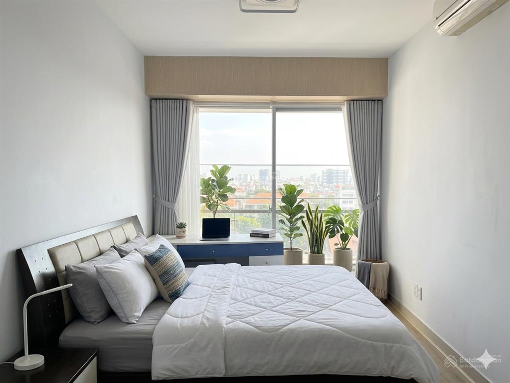 Bán căn hộ garden plaza 1 phú mỹ hưng dt 150m2 full nội thất, sổ hồng cầm tay, giá 18,5 tỷ tl