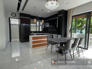 Cần bán căn biệt thự ninesouth góc 2 mặt tiền dt 192m2 3 tầng full nội thất, sổ hồng, giá 28tỷ
