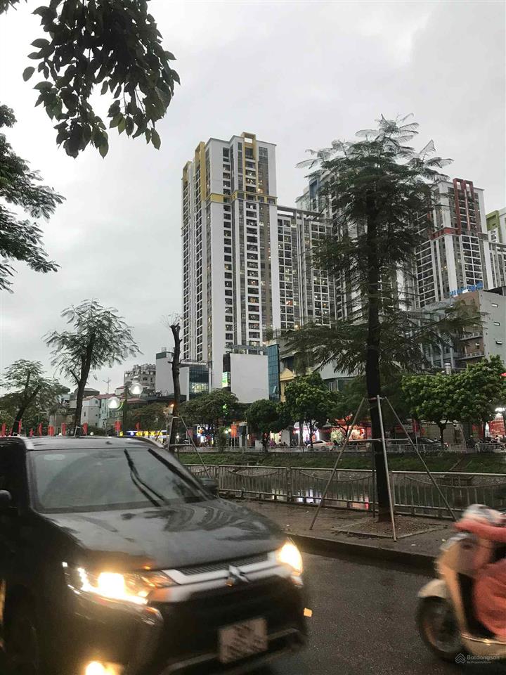 Bán nhà mặt phố vũ tông phan, khương đình, dt 200m, lô góc, mt 9m, vỉa hè rộng