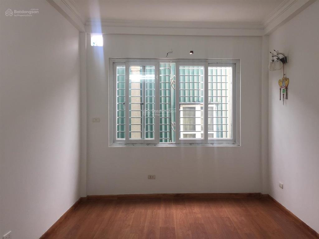 Cho thuê nhà ngõ 1 định công, giải phóng, 30m, 4t, 3 ngủ, 8 triệu