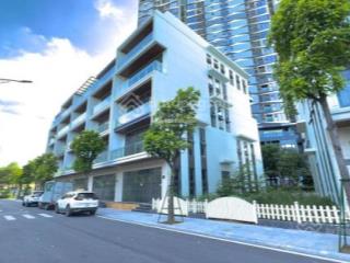 Cho thuê shophouse the matrix one, diện tích 188 m2, 5 tầng mặt tiền 7.8 m,  mr nam 0904 896 ***