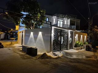 Nhà biệt thự mặt tiền góc đường 210m giá 3tỷ 790tr gấn chợ 30/4 rạch giá