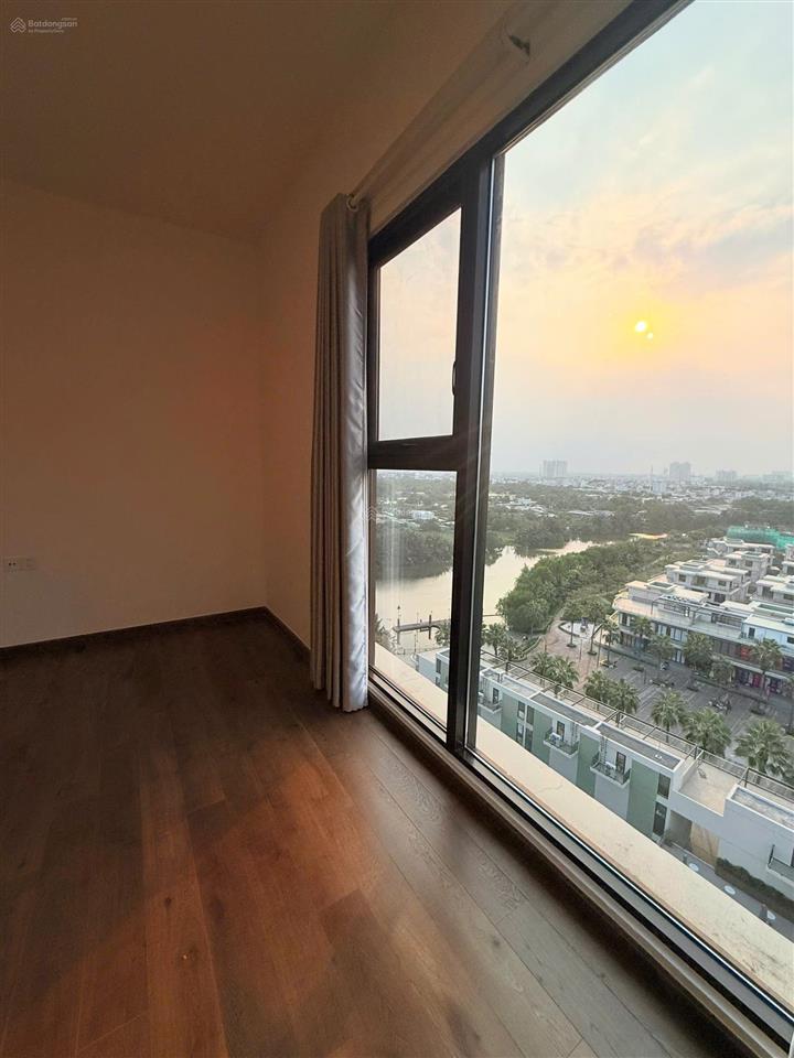 Chủ định cư cần bán căn góc 2pn 86m2 mizuki view nội khu  sổ hồng sẵn. giá bán 5.6 tỷ full