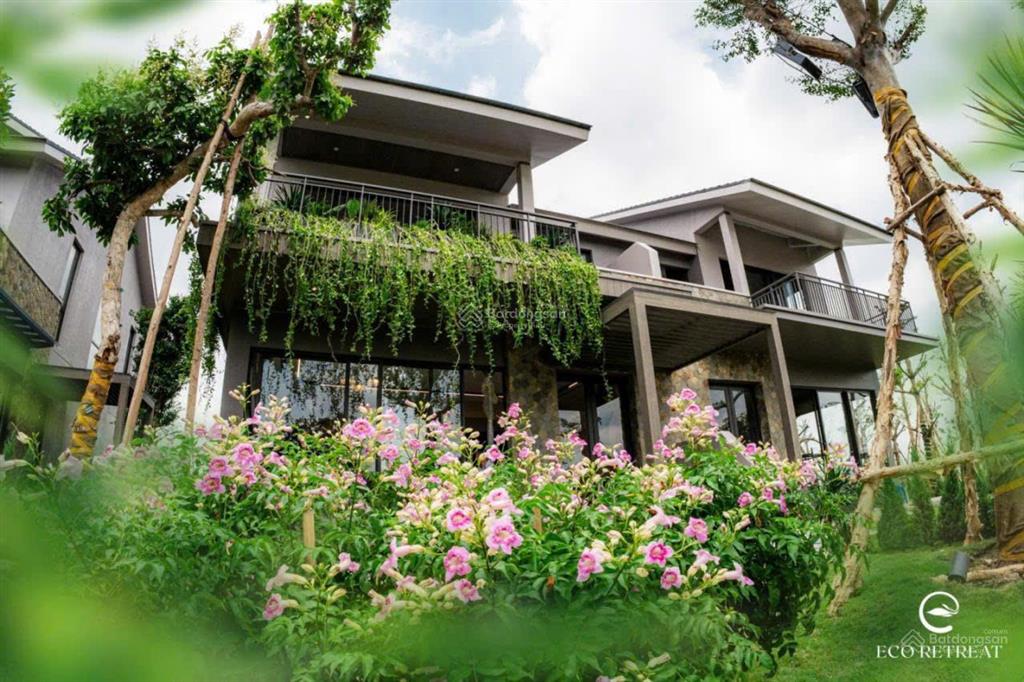 Hàng hiếm nhà phố townhouse ( 7.5x18m) phân khu mùa thu  lô góc đẹp chỉ 8.5tỷ ( có tl nhẹ)