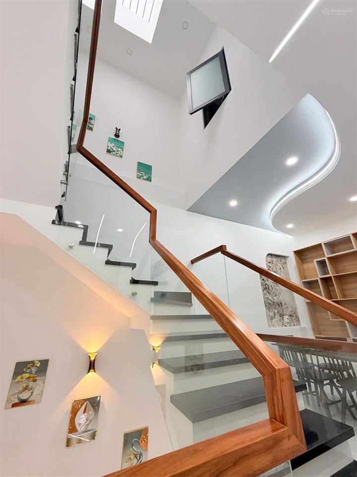 Bán nhà phố 1trệt 2lầu full nội thất nằm trong kdc lê phong, phường an phú. giá bán 5.280ty sổ sẵn.