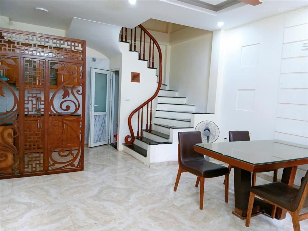 Cho thuê nhà riêng 5 tầng ngõ 191 phạm văn đồng, hà nội