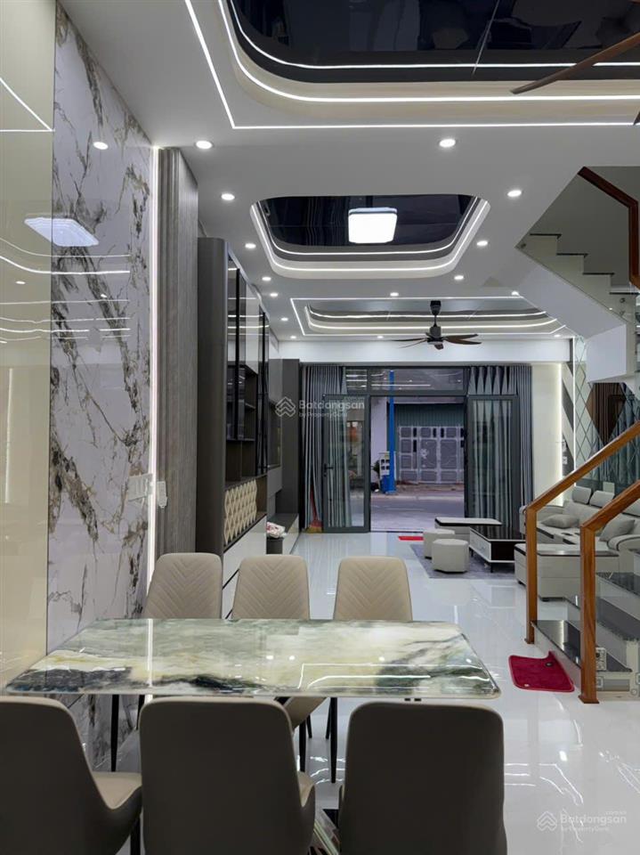 Chính chủ bán nhà 4 tầng đã hoàn công full nội thất 4pn 5wc 60m2 đông hòa chỉ 8,2 tỷ