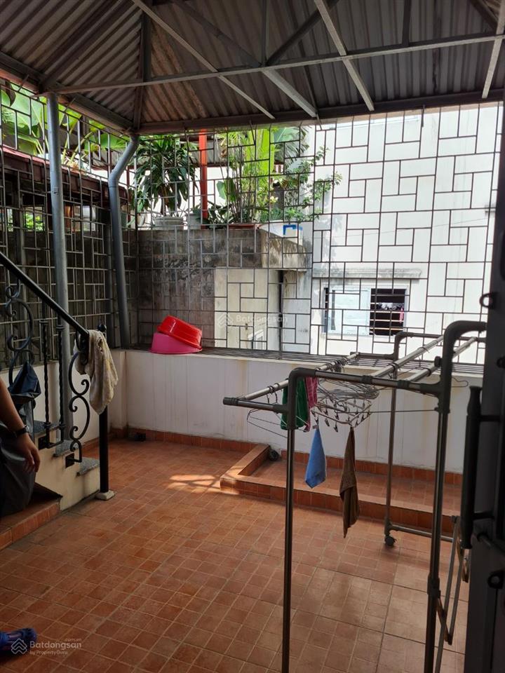 Gia đình cần bán nhà ngọc lâm nguyễn văn cừ 85m2 4 tầng mặt tiền 6m oto vào nhà