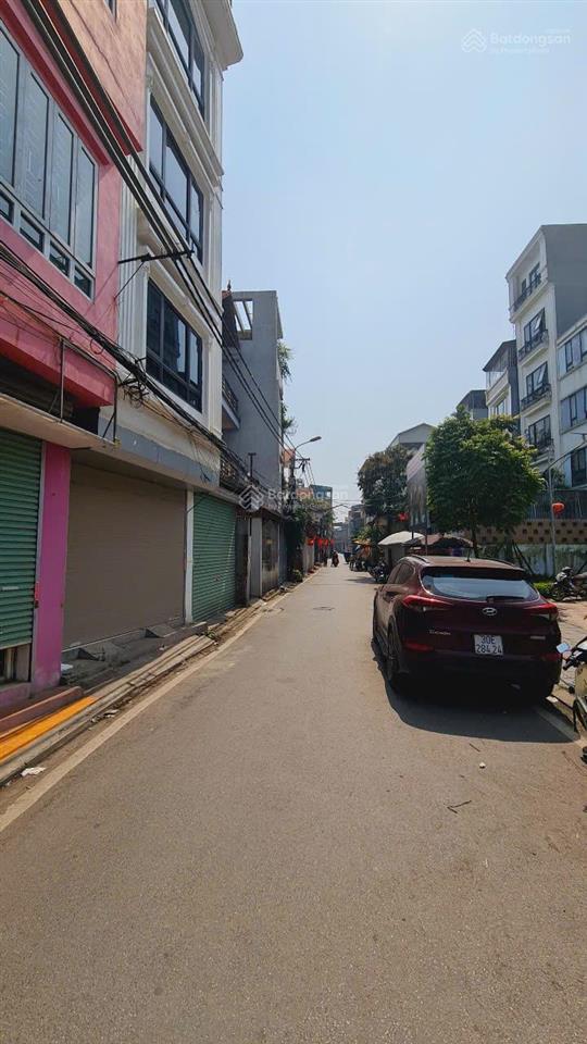 Cần bán 50m2 đất thổ cư ngõ 29 phố trạm phường long biên hà nội