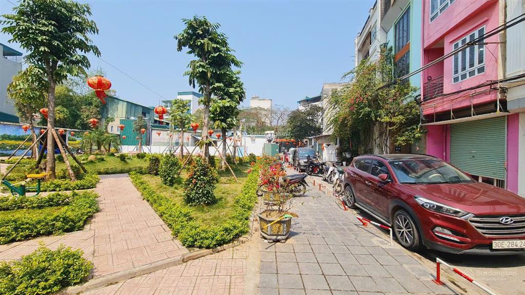 Bán 100m2 đất thổ cư mặt tiền 10m sổ đỏ chính chủ phường long biên