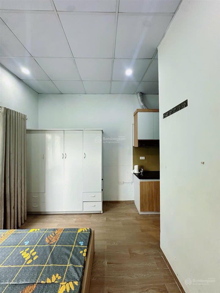 Cho thuê chdv 20m2, khép kín full đồ, cửa sổ nhìn ngõ, ở ngay ngã 7 ô chợ dừa, 3,7 triệu/tháng