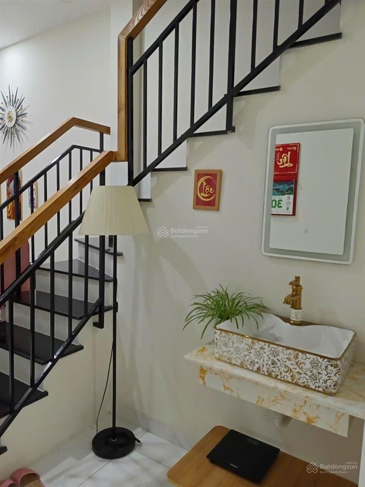 Bán nhà 1 lầu 40m2 đất với 2pn, 2wc tại huỳnh tấn phát, p phú thuận, q7, giá tốt 4,9 tỷ
