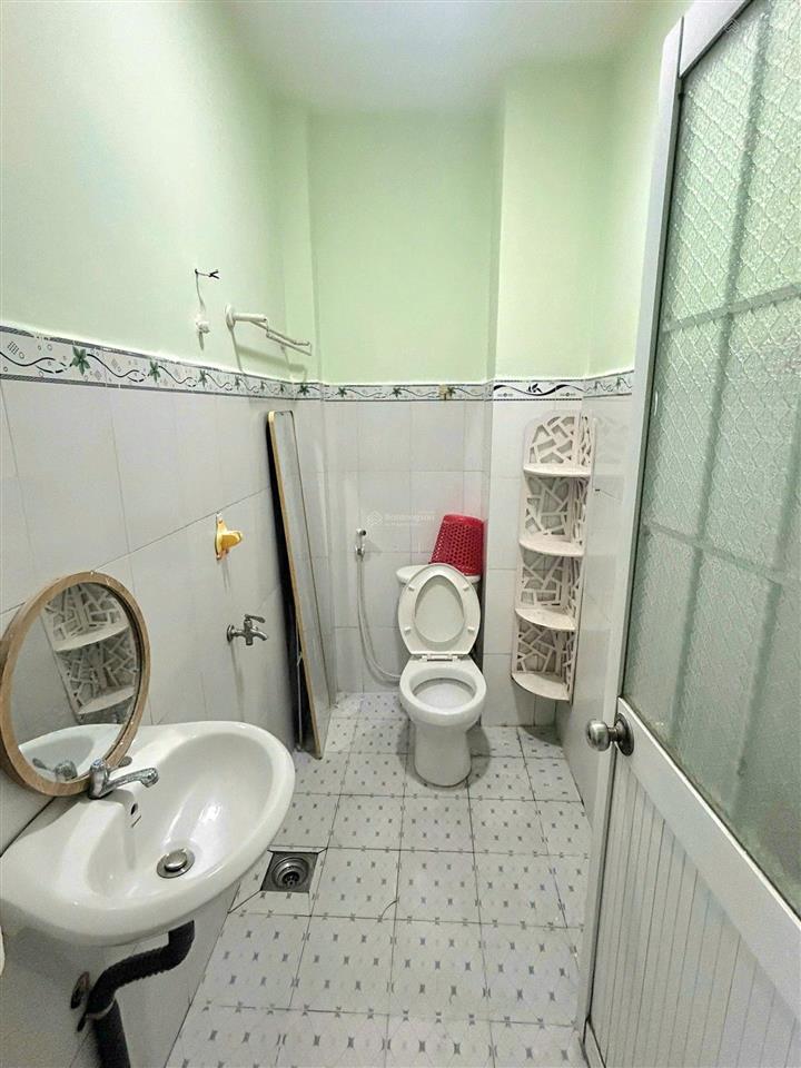 Cho thuê nhà 1 lầu 2pn 2wc hẻm nguyễn thị thập ngay cầu him lam 9,999 triệu