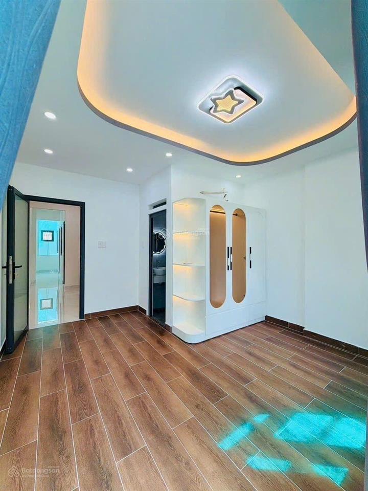 Bán nhà 1 lầu 4pn oto cách nhà 30m. trần xuân soạn. diện tích 4x16 giá 6,69 tỷ