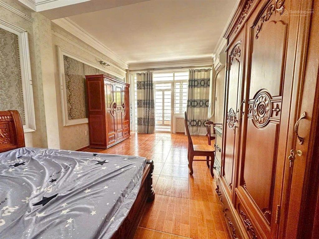 Bán nhà 4 tầng 4x20 đường 8m lâm văn bền 12 tỷ