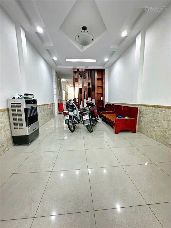 Bán nhà 4 tầng 4x20 đường 8m lâm văn bền 12 tỷ