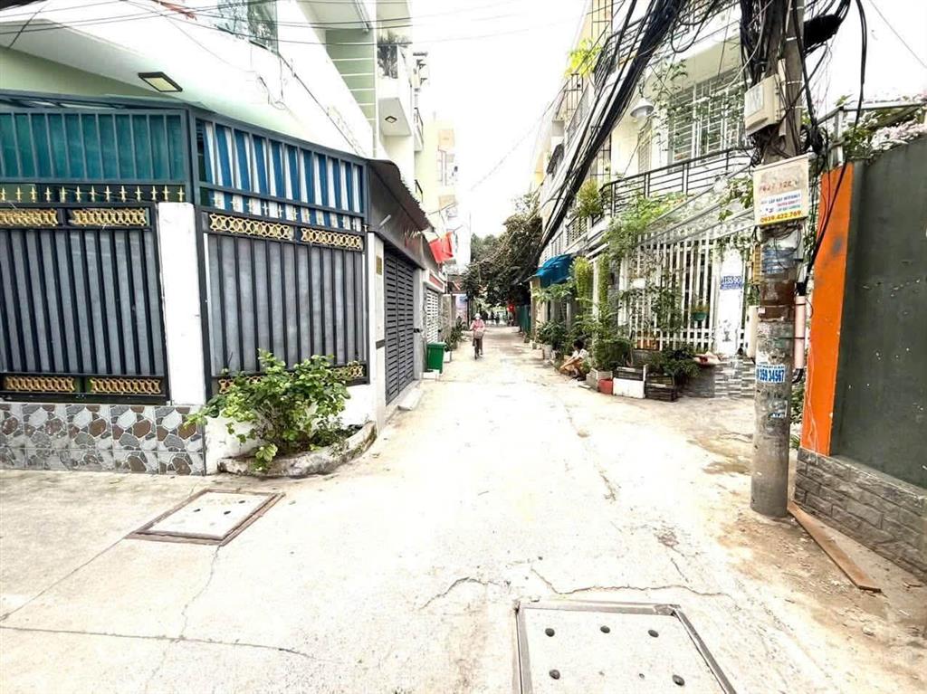 Cho thuê nhà 3 tầng hẻm 1135 huỳnh tấn phát 4 phòng ngủ giá 9 triệu