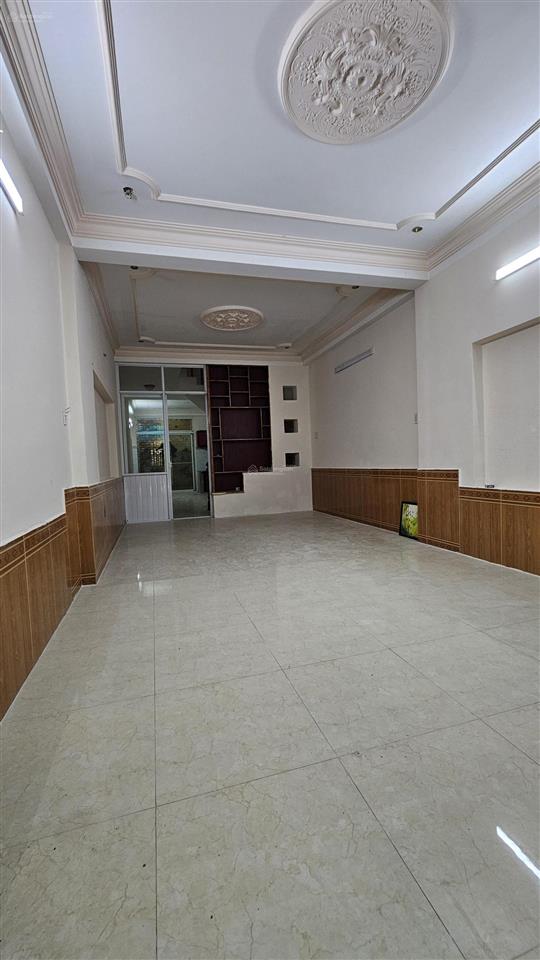 Cho thuê nhà mặt phố tại cao thị chính, 16 triệu, 80m2, 3pn, 2wc, chính chủ