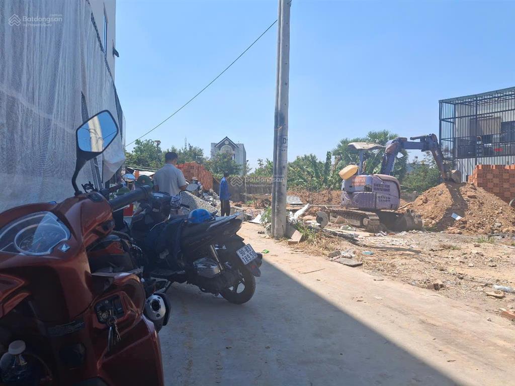 Đất sổ riêng đường xe hơi ngay trung tâm lái thiêu giá tốt thương lượng mạnh