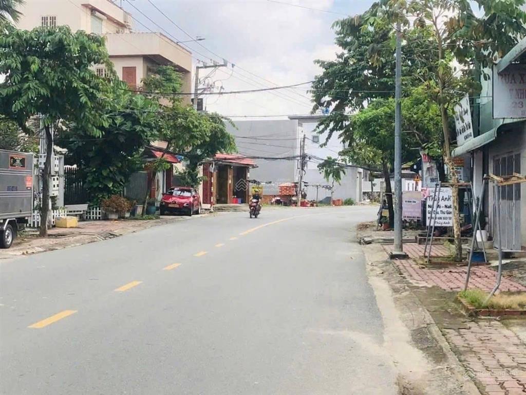 Bán nha mặt tiên lái thiêu hiên đang kinh doan ổn định