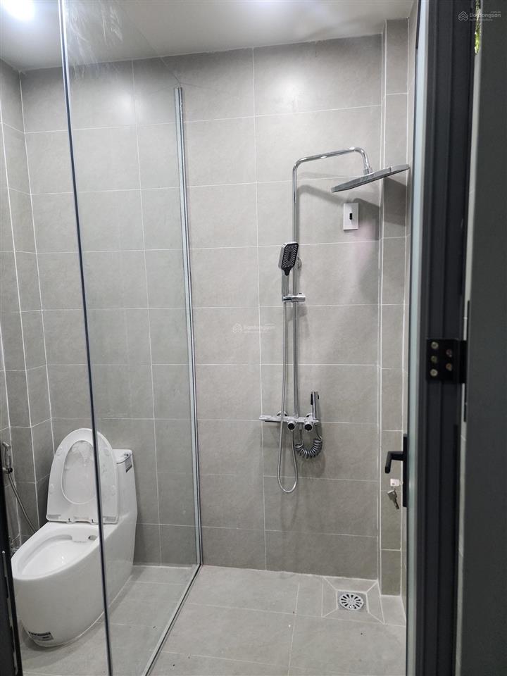 Chính chủ cần cho thuê nhà kim kim trần 1 trệt 2 lầu 4pn 3wc, với giá 10 triệu vnđ/tháng 0902 916 ***