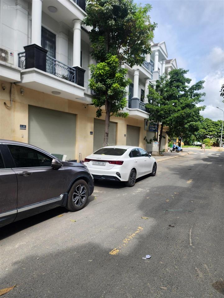 Chính chủ cần cho thuê nhà kim kim trần 1 trệt 2 lầu 4pn 3wc, với giá 10 triệu vnđ/tháng