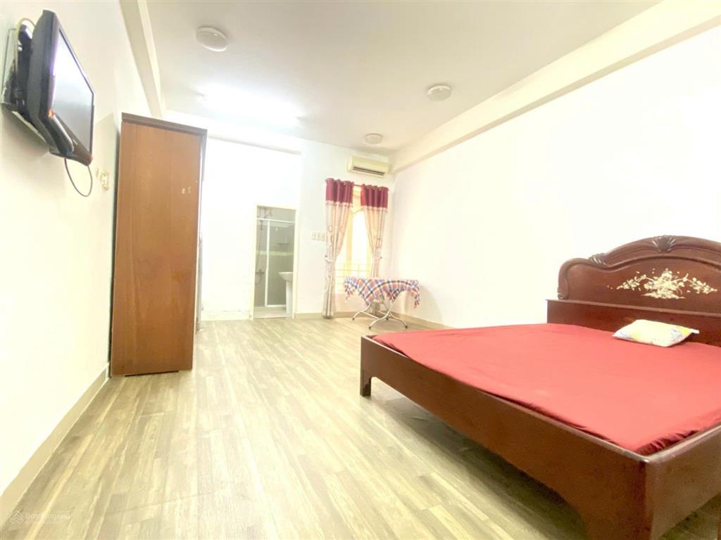 Cần bán gấp nhà hồ văn huê 4 tầng dt (4x17)m, hxh 5m