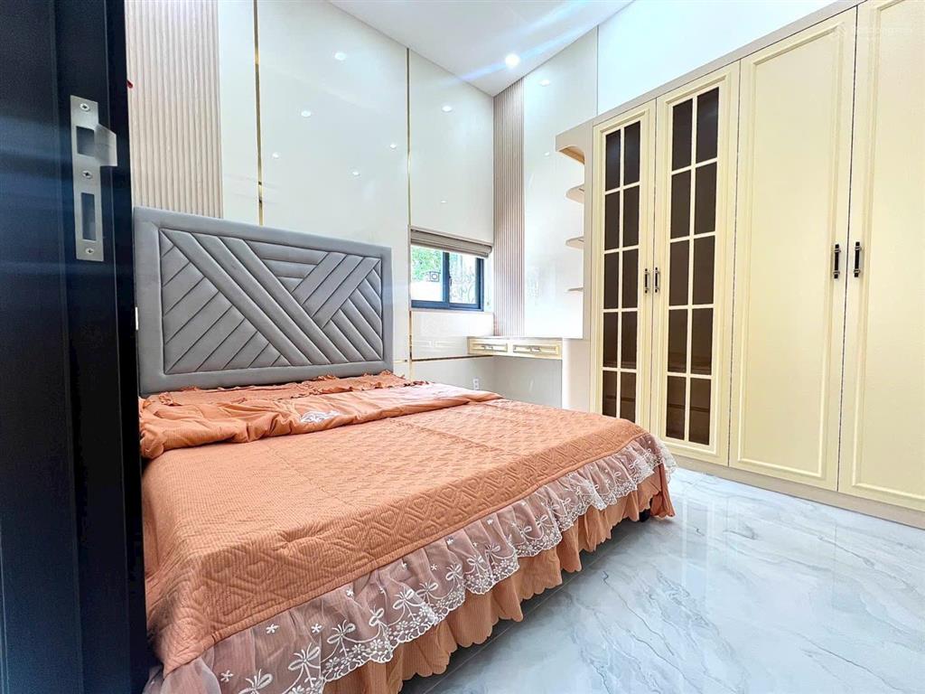 Nhà mới 2 mặt tiền đẹp như châu âu full nội thất dọn vô đón tết ngay
