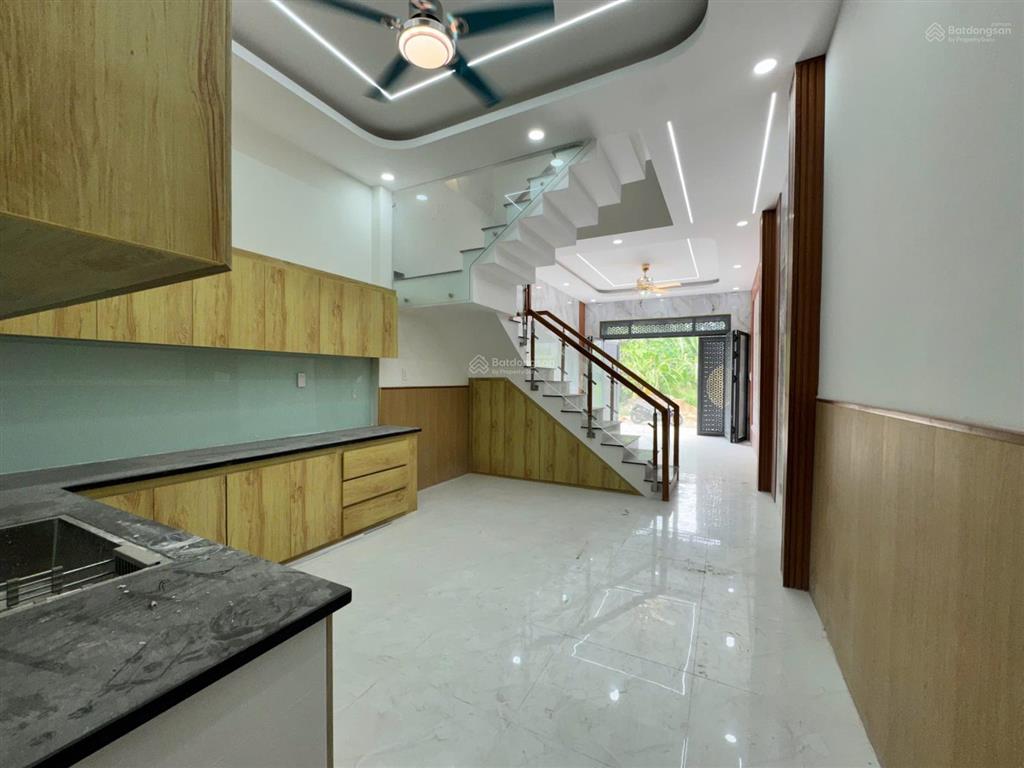 Nhà mới siêu đẹp hoàn công giá hời nhất khu vực sát ql1k hỗ trợ vay 0933 352 ***