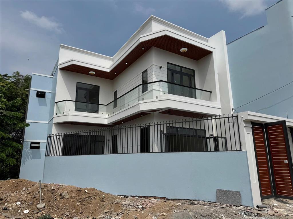 Bán gấp. biệt thự mini siêu đẹp nở hậu 12m giá rẻ có sân vườn sân ô tô sát dĩ an 0933 352 ***