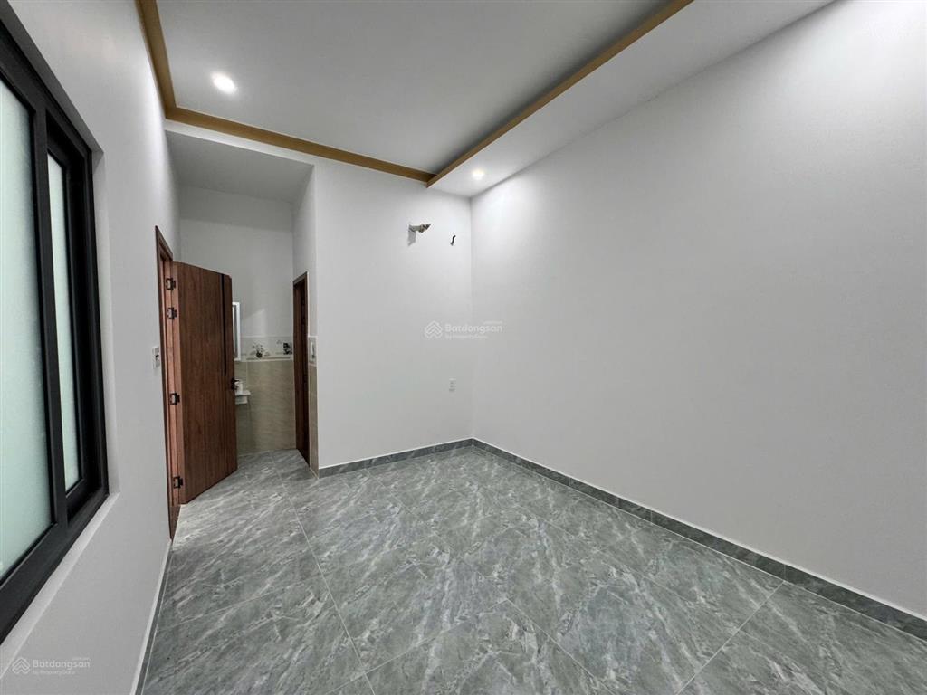 Nhà mới đường thông giá siêu hời ngay sát trục chính bùi hữu nghĩa / sát bên dĩ an, ql 1k