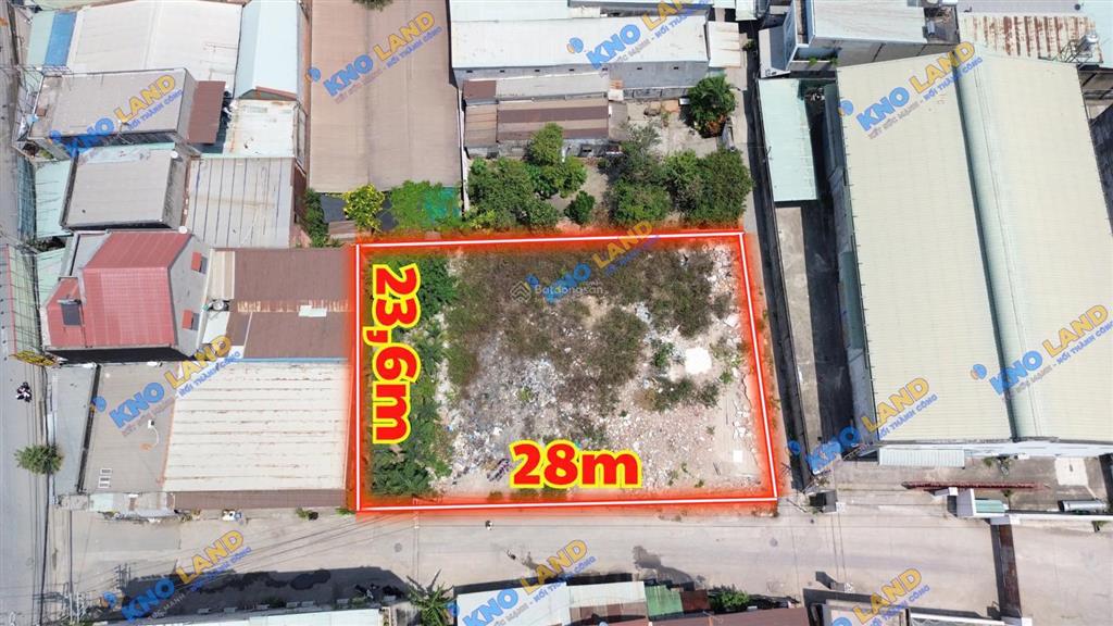 Giảm 3 tỷ bán gấp lô siêu đẹp có thể tách thành 6 lô ngay vòng xoay an phú
