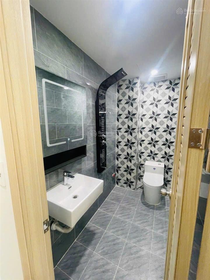 Nhà mới gần vincom siêu đẹp giá hời nhất khu vực tặng full nội thất cao cấp