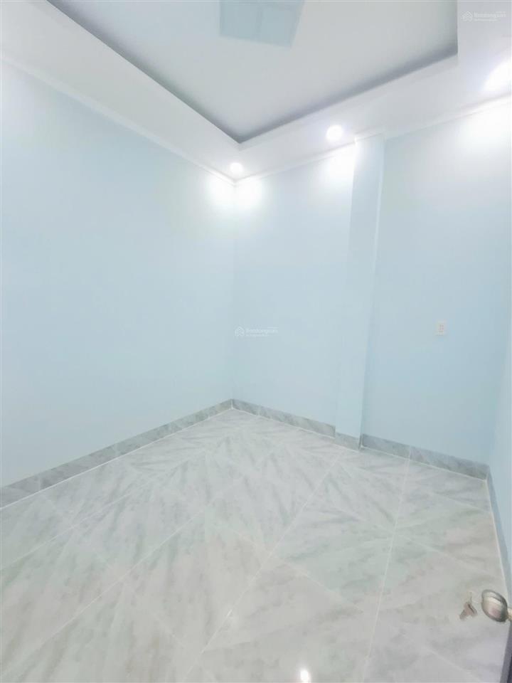 Nhà đẹp mới dây gần ga metro bến xe đường ô tô giá hời 0933 352 ***