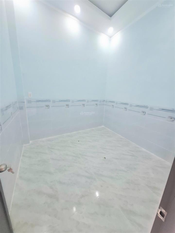 Nhà đẹp mới dây gần ga metro bến xe đường ô tô giá hời 0933 352 ***