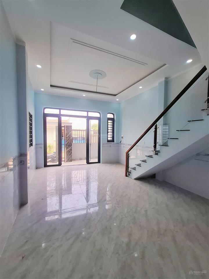 Nhà đẹp mới dây gần ga metro bến xe đường ô tô giá hời 0933 352 ***