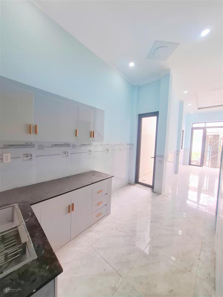 Nhà đẹp mới dây gần ga metro bến xe đường ô tô giá hời 0933 352 ***