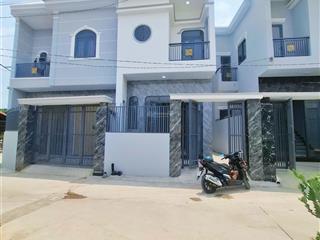 Nhà đẹp mới dây gần ga metro bến xe đường ô tô giá hời 0933 352 ***