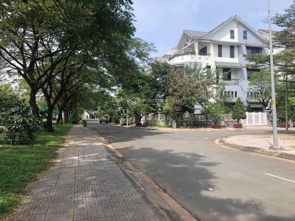 Bán lô đất biệt thự góc 2 mặt tiền đẹp sổ hồng cá nhân khu khang điền  intresco