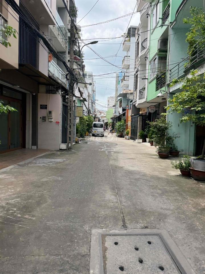 544/72 lạc long quân p5 q11 hẻm xe hơi 8m 3 lầu giá 4,9 tỷ 🌹 1 %