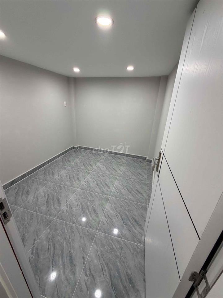 600/2/19 hồng bàng 32,4m2 3 tầng 4pn 3wc hẻm 4m giá 4,98 tỷ 🌹1%