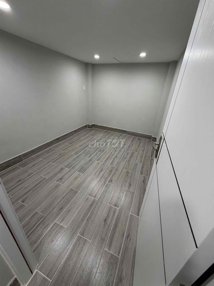 600/2/19 hồng bàng 32,4m2 3 tầng 4pn 3wc hẻm 4m giá 4,98 tỷ 🌹1%