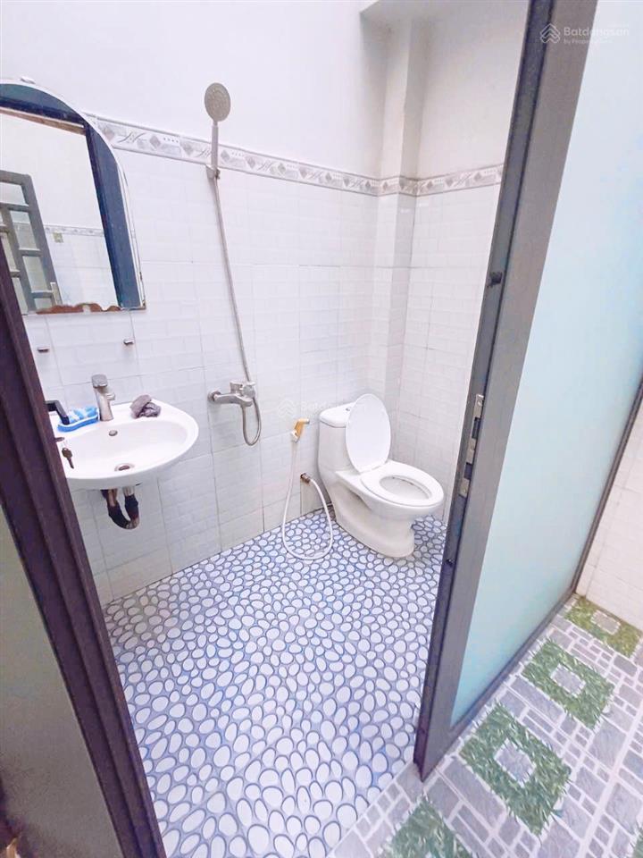 Phòng mới rộng 35m2 có gian bếp, sân & cửa sổ to  ngay công viên an sương. giá 3tr