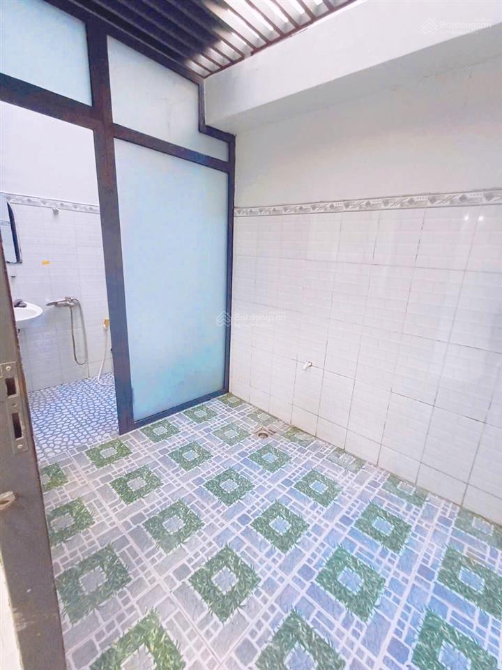 Phòng mới rộng 35m2 có gian bếp, sân & cửa sổ to  ngay công viên an sương. giá 3tr