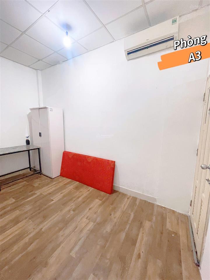 Phòng full nội thất  giá 3tr  hẻm đối diện tòa nhà e town, gần nhà ga t3
