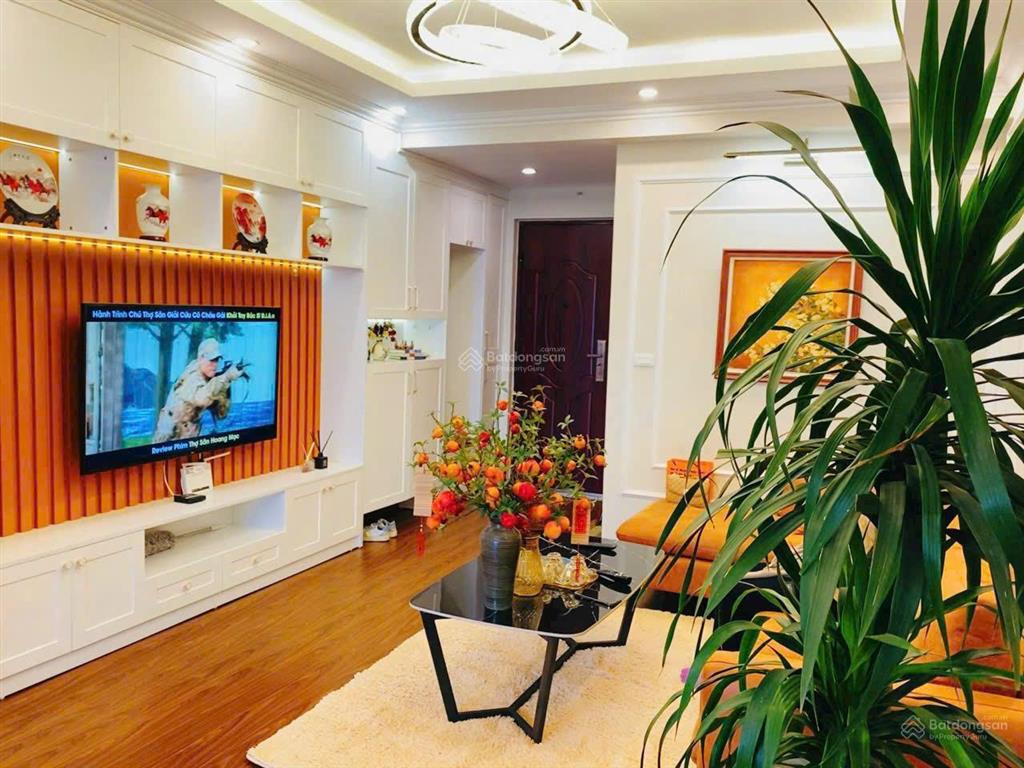Chính chủ cần bán nhanh căn 04 tòa e tầng đẹp giá 2 tỷ bao phí, đã sẵn khách thuê lâu dài