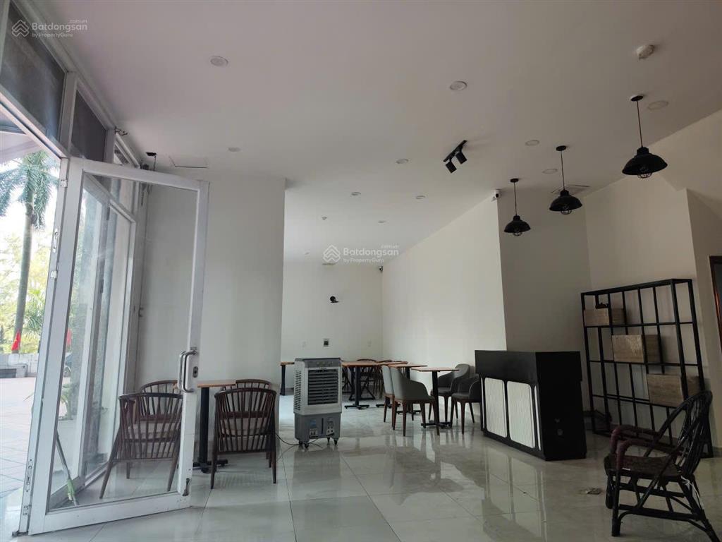 Bán shophouse tại chung cư a.view, 6,49 tỷ, 202m2, 3pn, 3wc, mặt tiền 30m