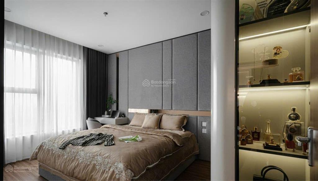 Cần bán căn hộ bình minh garden việt hưng 3pn 2wc sẵn sổ full nội thất giá 7.9 tỷ