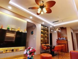 Cần bán căn hộ bình minh garden việt hưng 3pn 2wc sẵn sổ full nội thất giá 7.9 tỷ